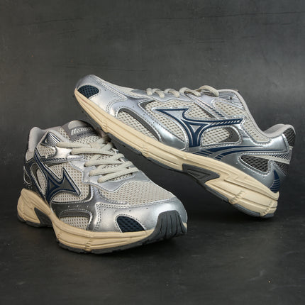 Mzno Chrome Cream & Deep Navy
