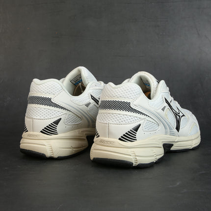 Mzno Arctic White & Phantom Black